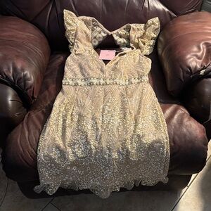 NWT Match Me Champagne Hello Molly dress size 8